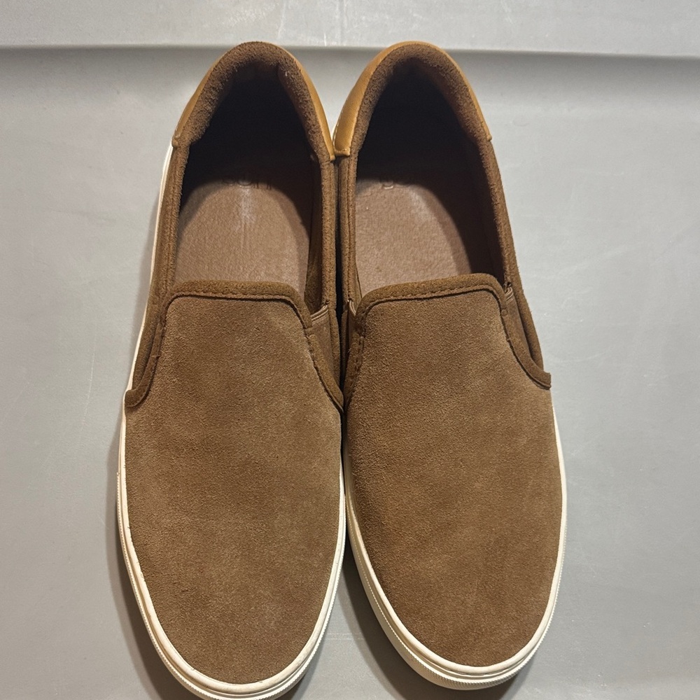 Womens Slip-On Ugg Shoes